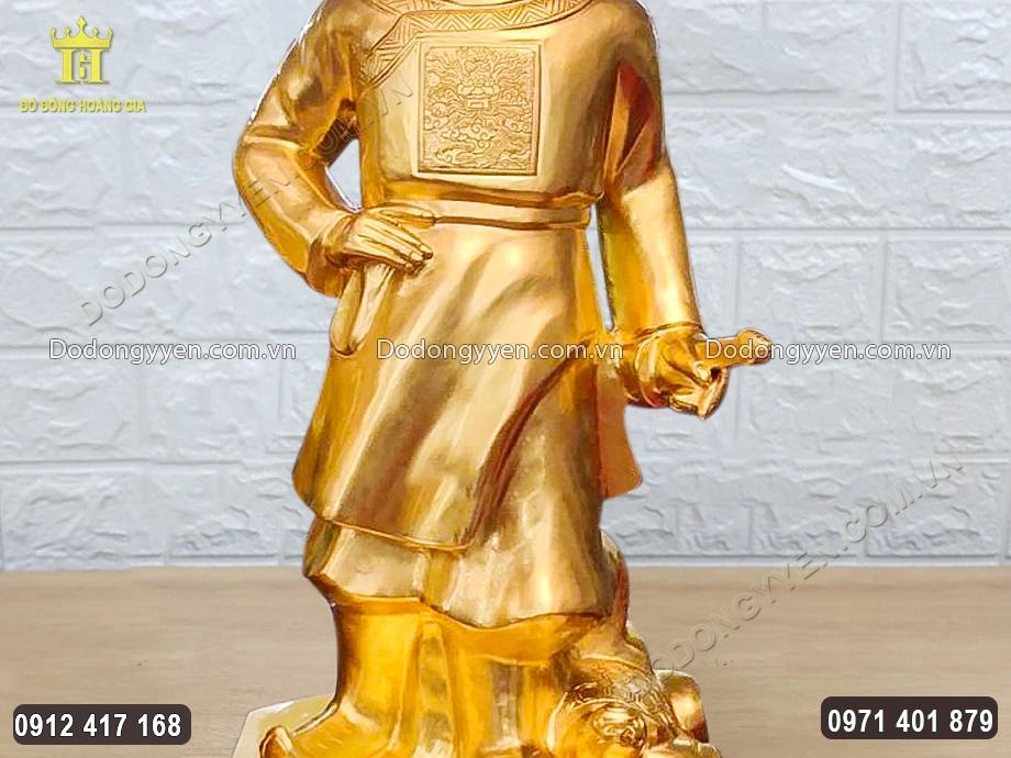 Họa tiết hoa văn được chăm ch&uacute;t tỉ mỉ